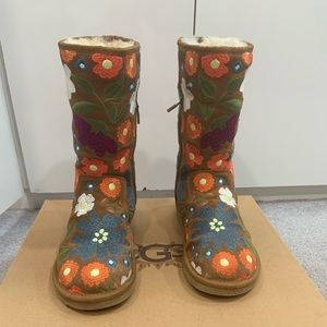 Size 7 Ugg Australia tall floral boot